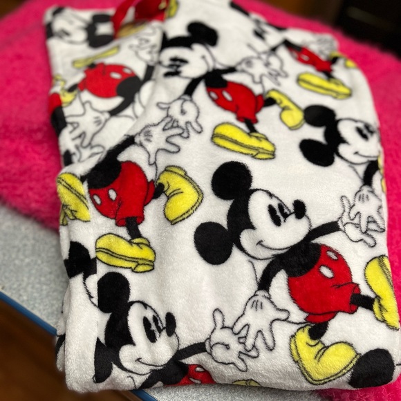 Womens 2X MICKEY MOUSE VERY SOFT SLEEPWEAR BOTTOMS NWOT - Picture 3 of 3